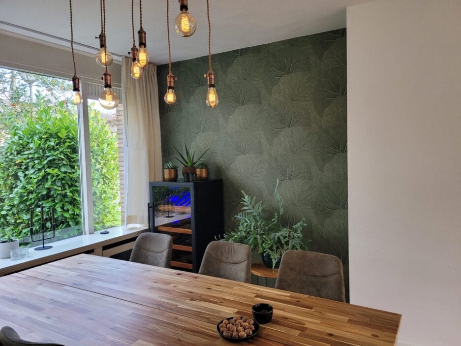 Bierbewaarkast in een mooie eetkamer. Altijd het lekkerste biertje bij de hand!